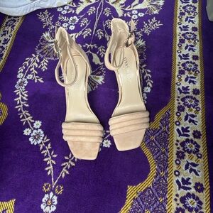 Kenneth Cole Women's Beige Heeled Sandals